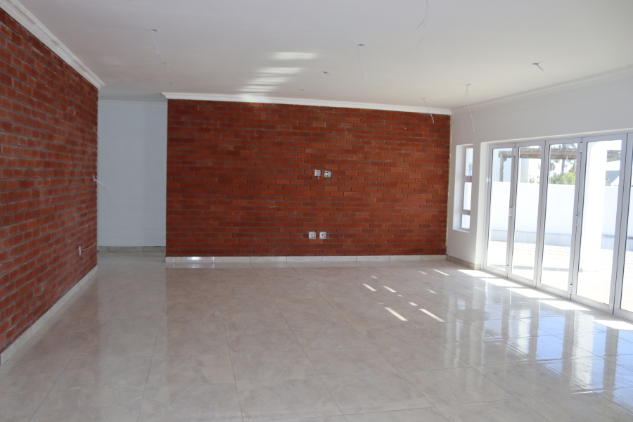 3 Bedroom Property for Sale in Golden Mile Western Cape